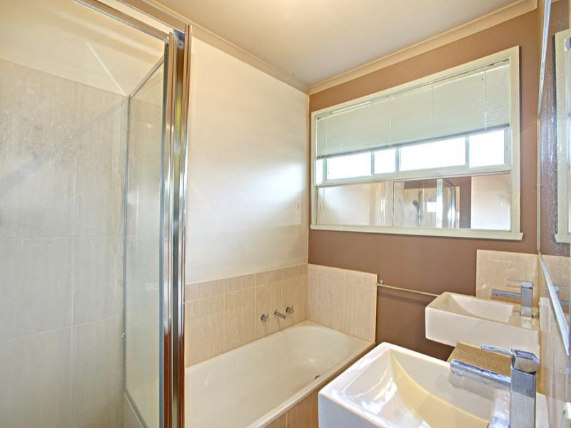 16 Lincoln Street, Watsonia North VIC 3087