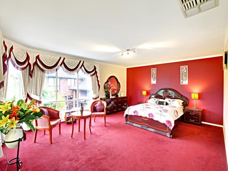 5 Garden Grove Drive, Mill Park VIC 3082