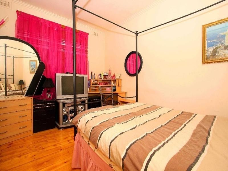 7 North Crescent, Heidelberg West VIC 3081