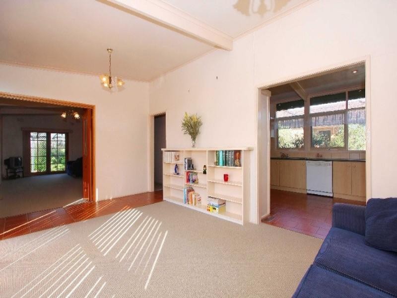 38 Ibbottson Street, Watsonia VIC 3087