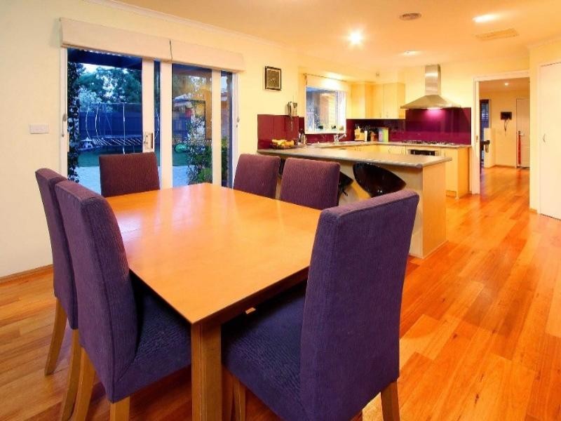 14 Langvale Court, Mill Park VIC 3082