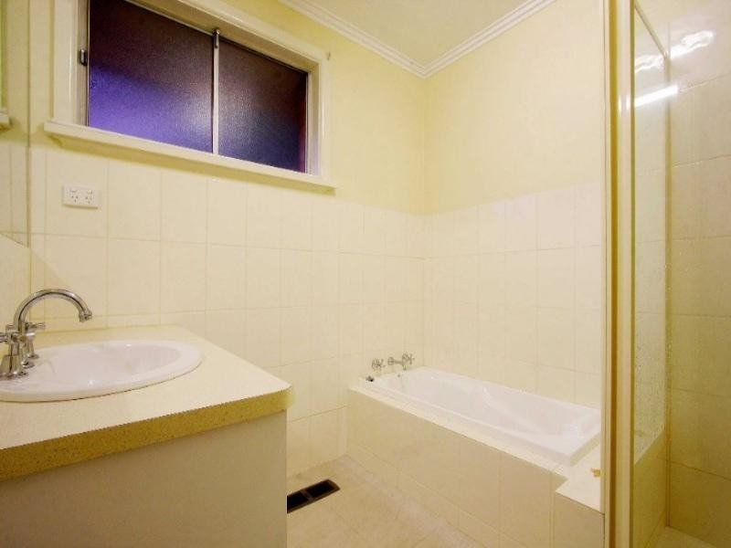 1/30 Lambourn Road, Watsonia VIC 3087