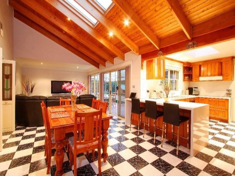 6 Edmund Rice Parade, Watsonia North VIC 3087