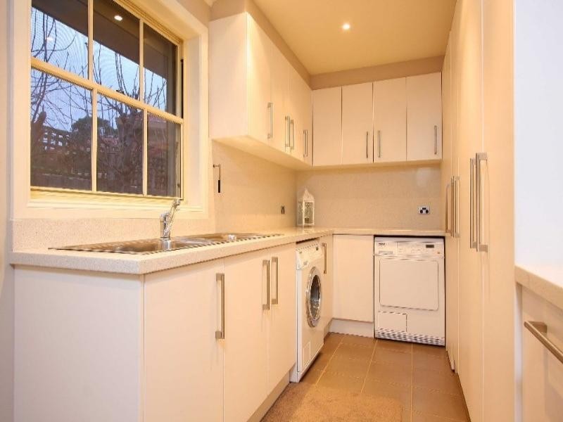 6 Edmund Rice Parade, Watsonia North VIC 3087