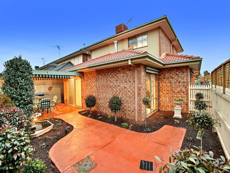 10 Wisteria Drive, Bundoora VIC 3083