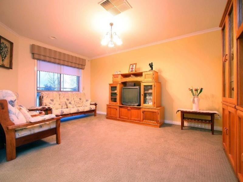 40 Stillman Drive, Mill Park VIC 3082