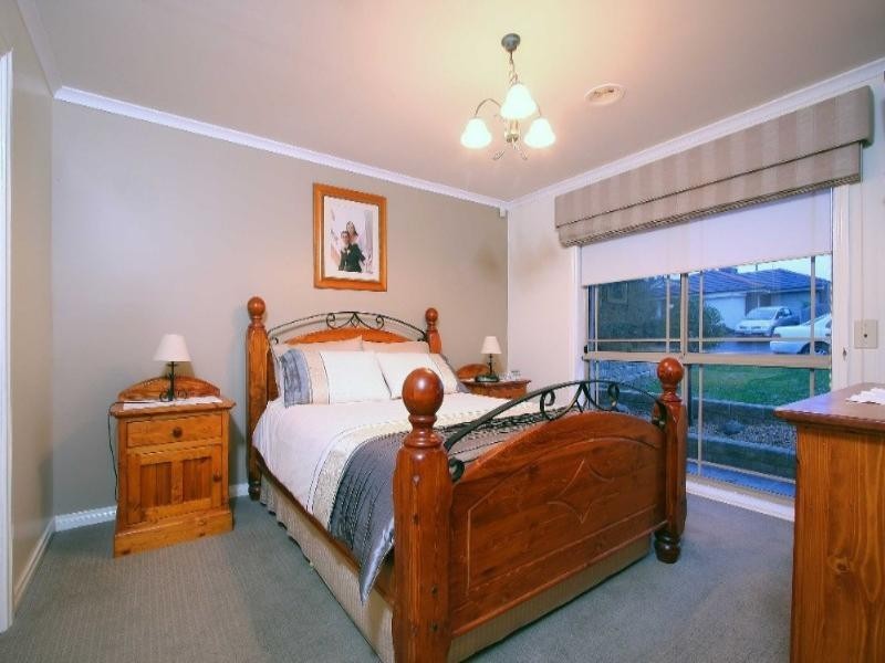 40 Stillman Drive, Mill Park VIC 3082