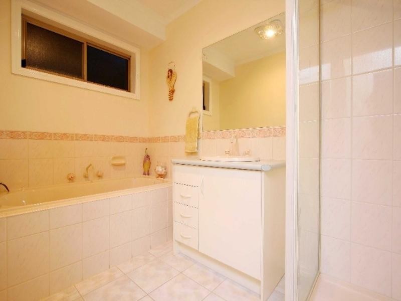 40 Stillman Drive, Mill Park VIC 3082