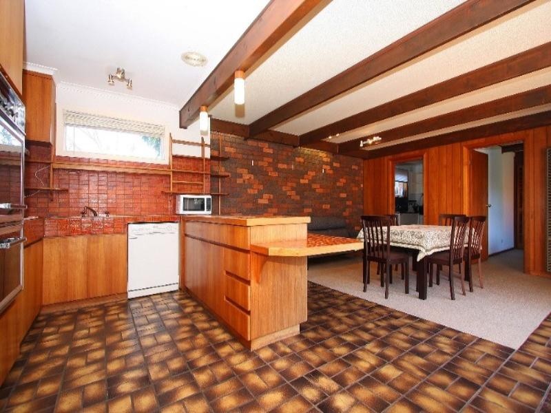 30 Bunker Avenue, Kingsbury VIC 3083