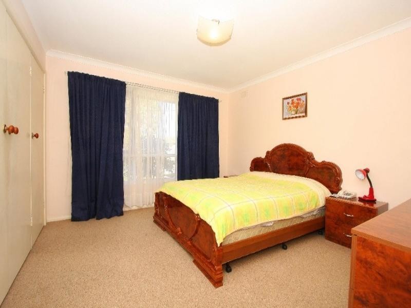 30 Bunker Avenue, Kingsbury VIC 3083