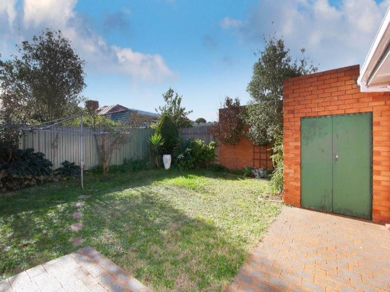 30 Bunker Avenue, Kingsbury VIC 3083