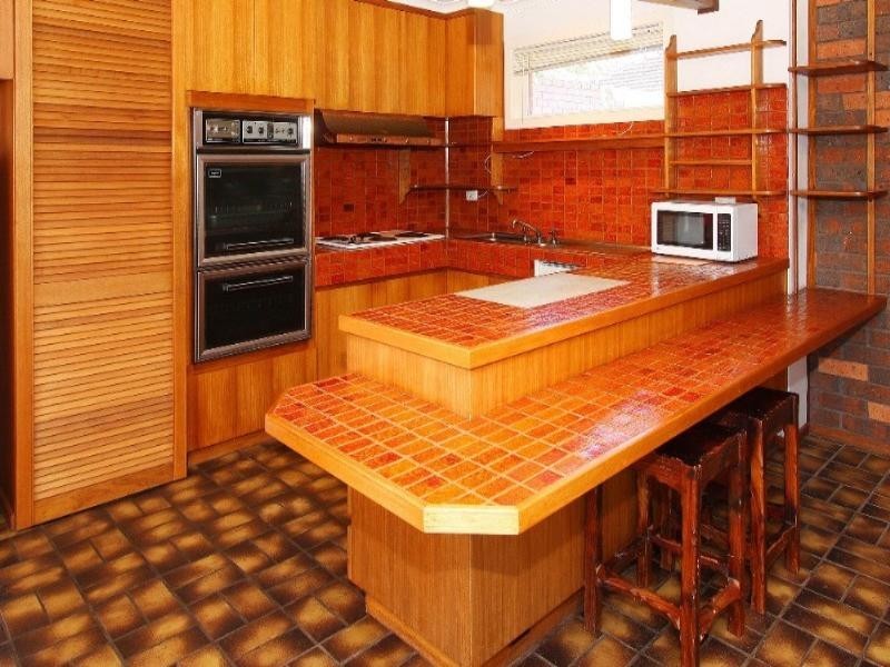 30 Bunker Avenue, Kingsbury VIC 3083