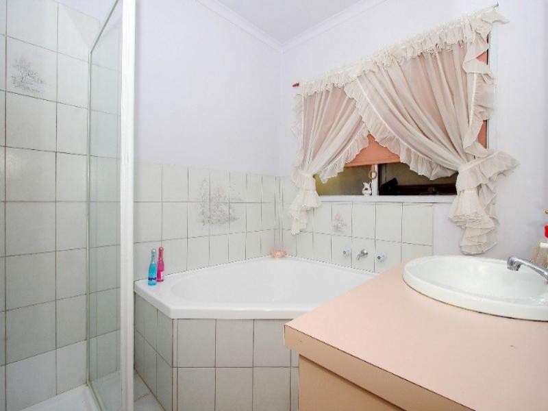 30 Arthur Phillip Way, Mill Park VIC 3082