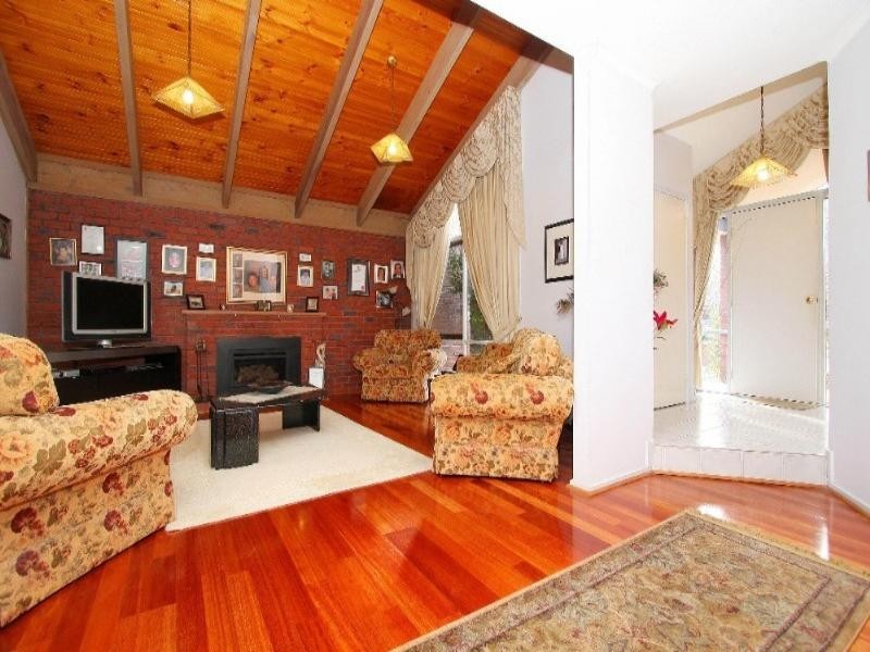 30 Arthur Phillip Way, Mill Park VIC 3082