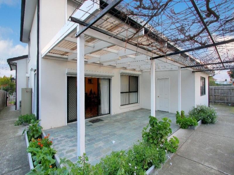 62 Dunne Street, Kingsbury VIC 3083