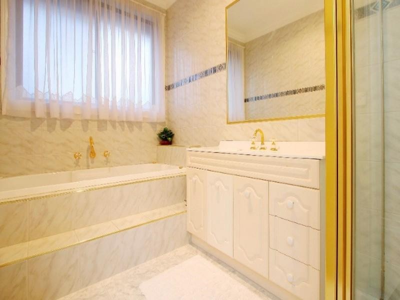 62 Dunne Street, Kingsbury VIC 3083