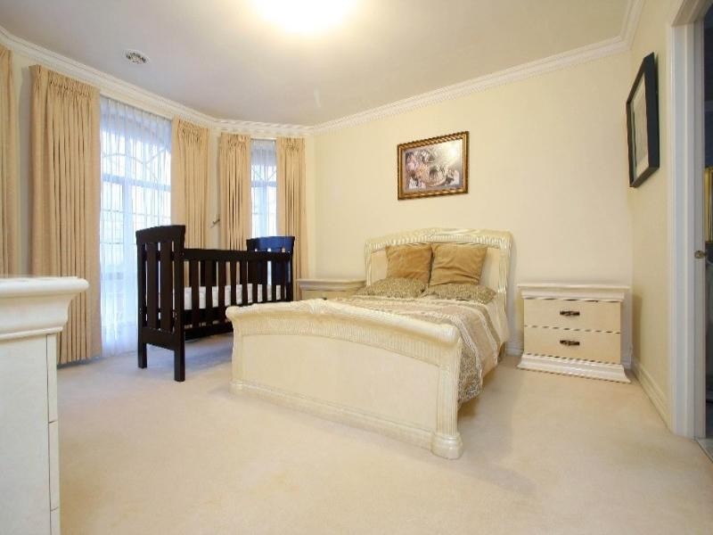 62 Dunne Street, Kingsbury VIC 3083