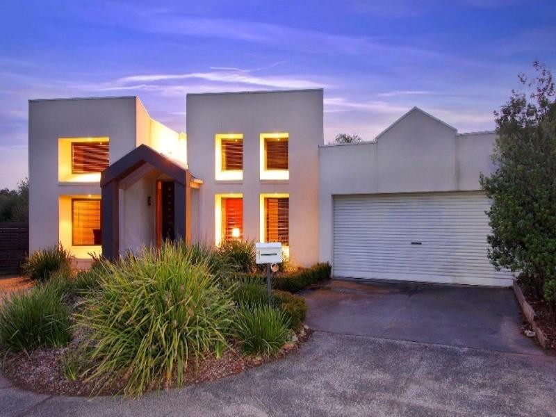 1 Woodlands Grove, Bundoora VIC 3083