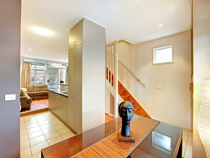 1/70 Grange Boulevard, Bundoora VIC 3083