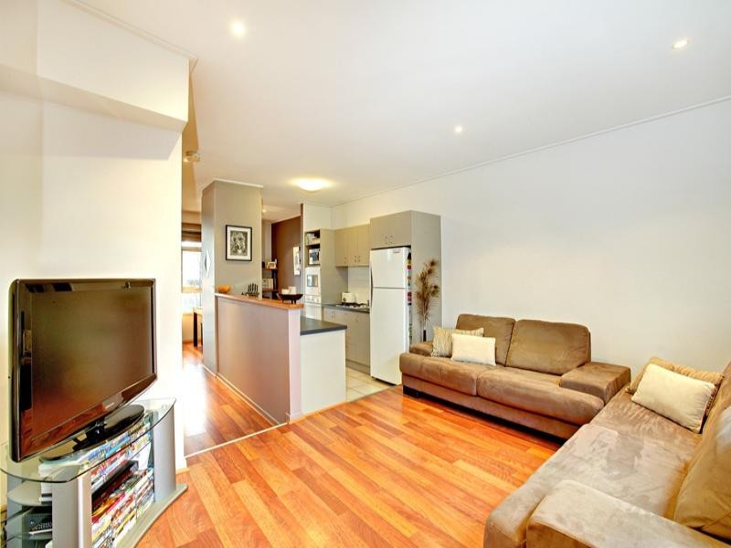 1/70 Grange Boulevard, Bundoora VIC 3083