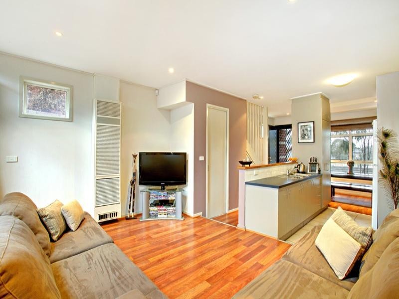 1/70 Grange Boulevard, Bundoora VIC 3083