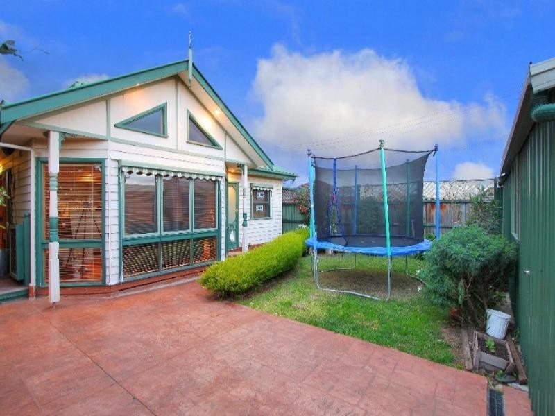 60 Liston Avenue, Reservoir VIC 3073