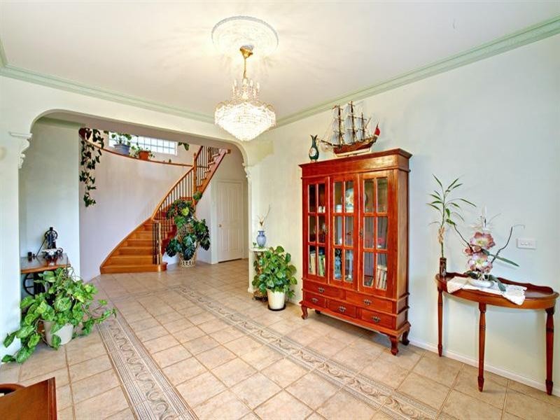 100 Seventeenth Avenue, Eden Park VIC 3757