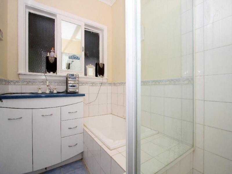 105 Orchard Grove, Blackburn South VIC 3130