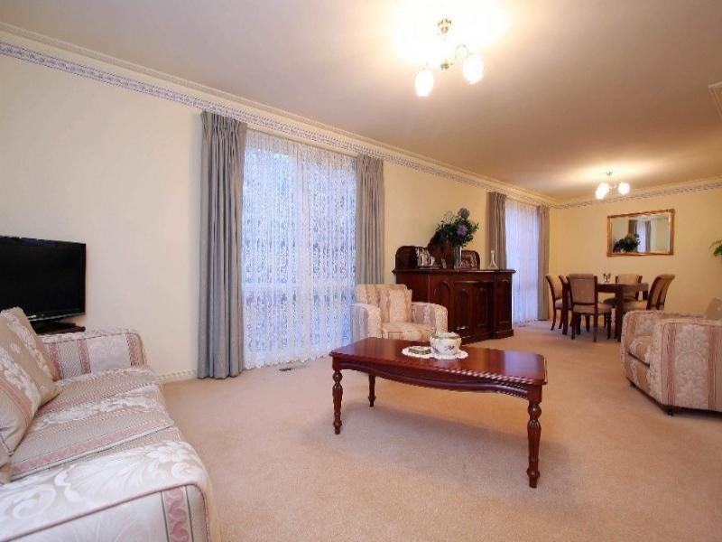 1/7 Myrtle Court, Watsonia North VIC 3087