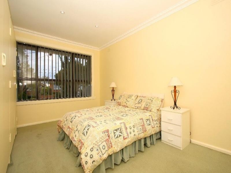 6 Eagle Avenue, Kingsbury VIC 3083