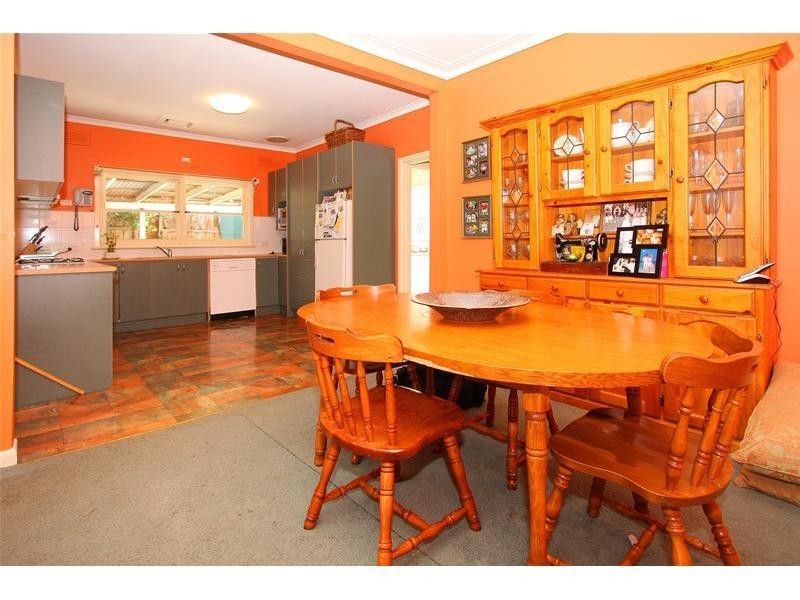 332 Grimshaw Street, Watsonia North VIC 3087