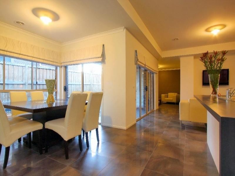 2 Hayes Walk, Bundoora VIC 3083