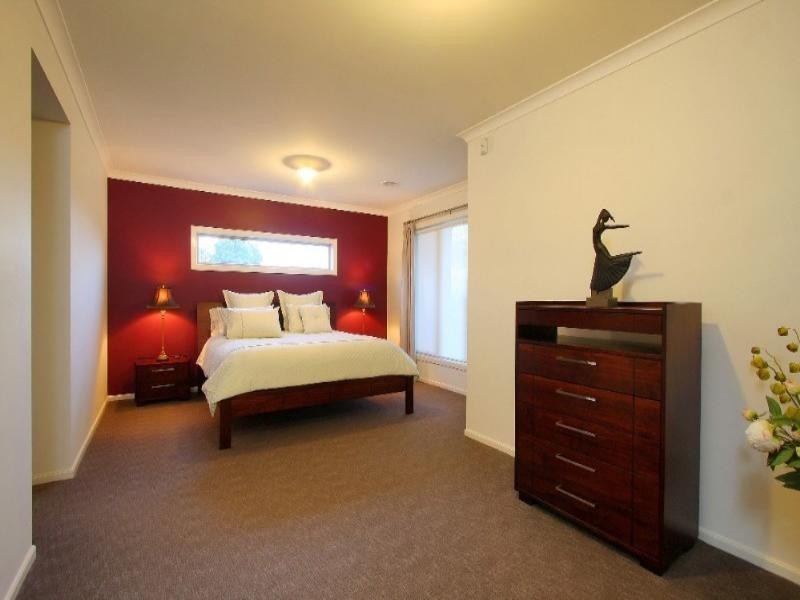 2 Hayes Walk, Bundoora VIC 3083