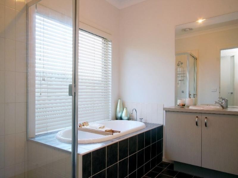 2 Hayes Walk, Bundoora VIC 3083