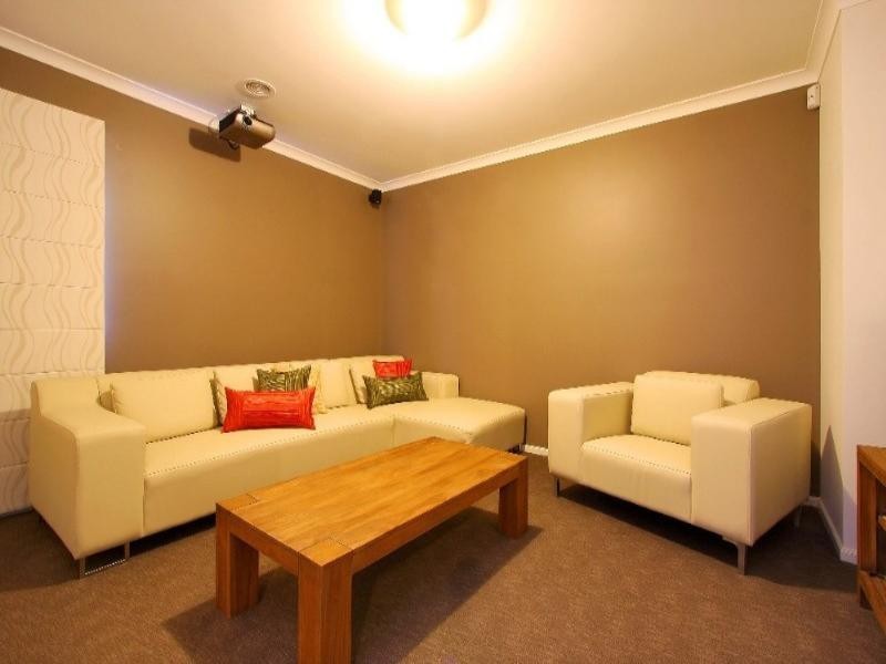 2 Hayes Walk, Bundoora VIC 3083