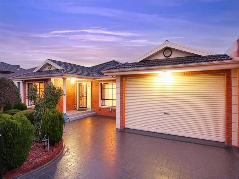 13 Eucalypt Drive, Mill Park VIC 3082