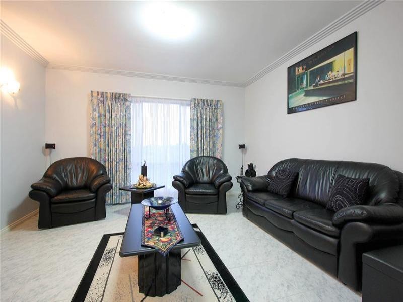 13 Eucalypt Drive, Mill Park VIC 3082