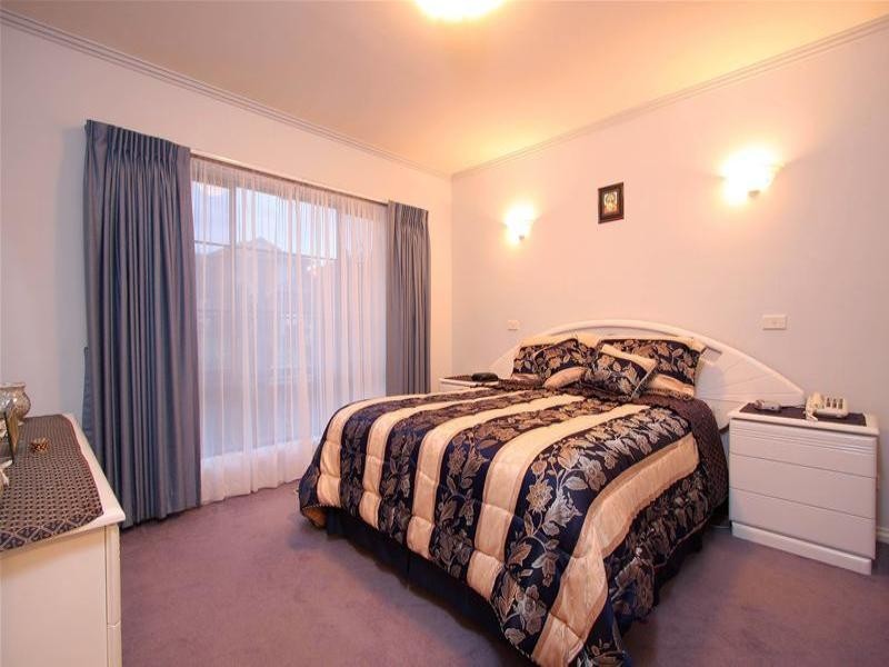 13 Eucalypt Drive, Mill Park VIC 3082