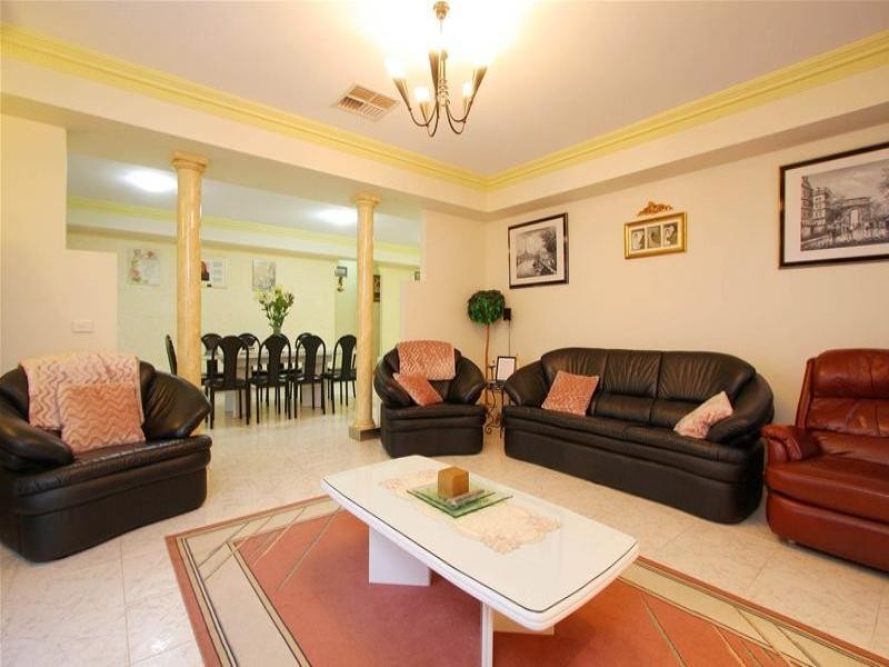 15 Eucalypt Drive, Mill Park VIC 3082