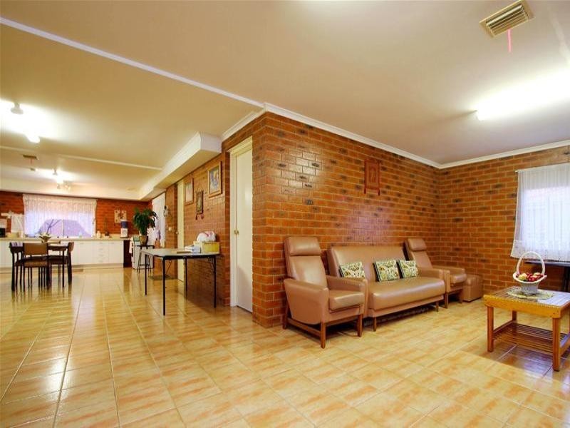 15 Eucalypt Drive, Mill Park VIC 3082