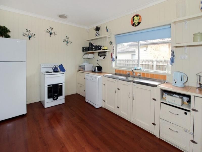 29 Bradshaw Street, Kingsbury VIC 3083