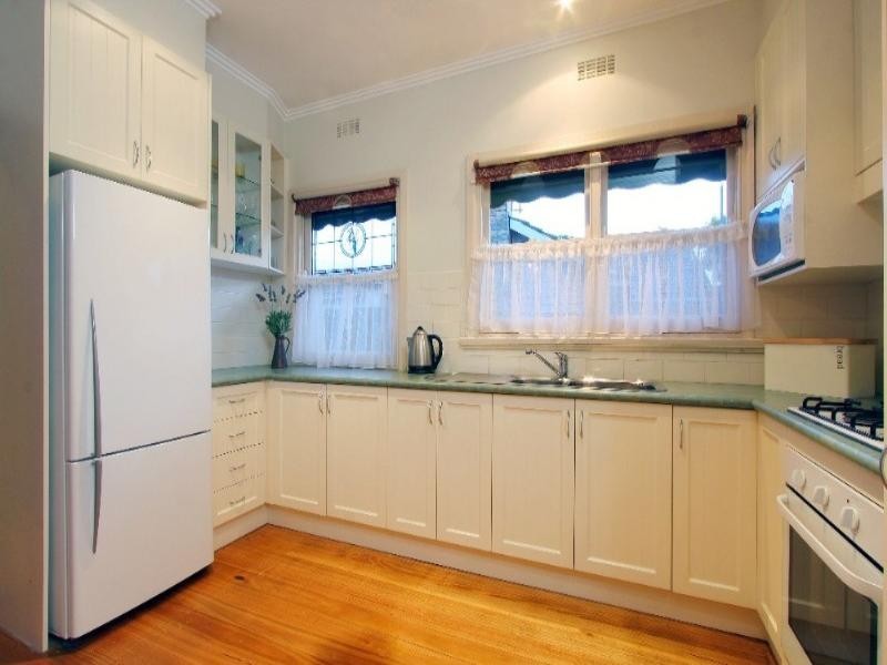 29 Devonshire Road, Watsonia VIC 3087