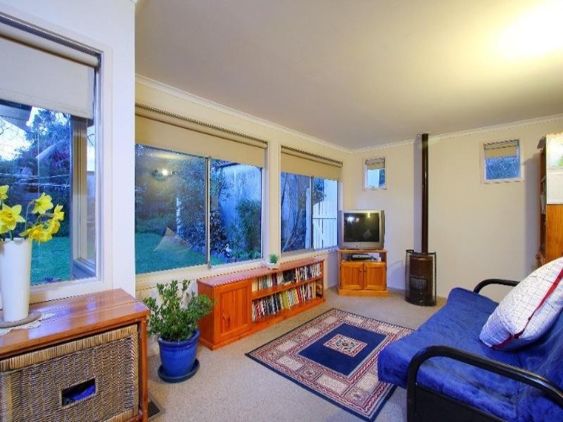 29 Devonshire Road, Watsonia VIC 3087