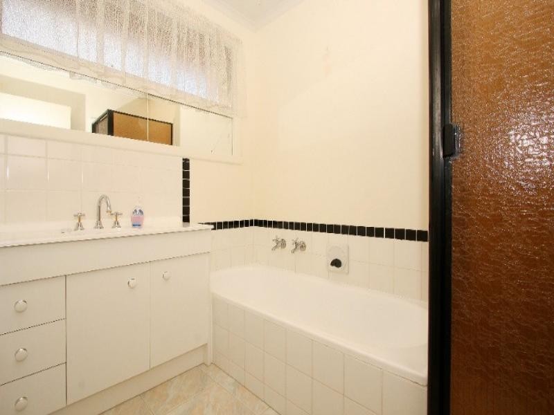 10 Nara Court, Bundoora VIC 3083