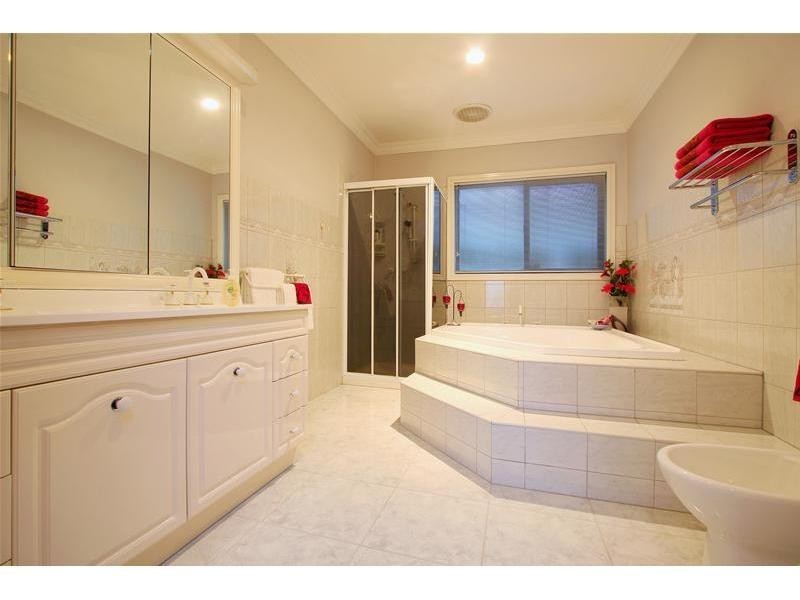 7 Caitlyn Court, Bundoora VIC 3083