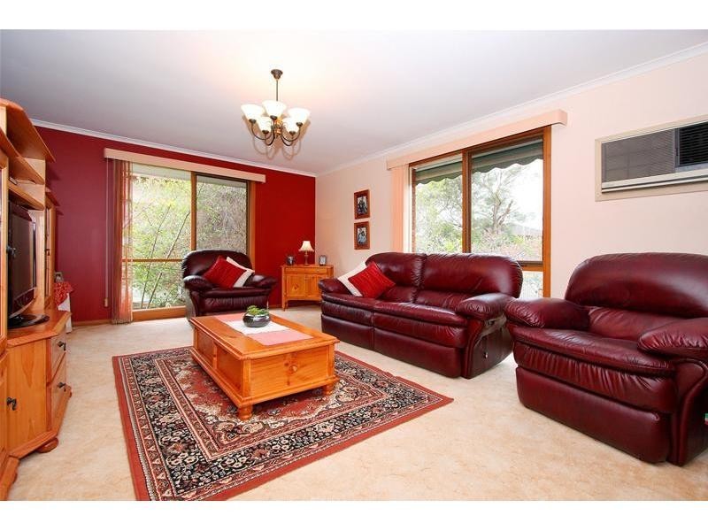 23 Edmund Rice Parade, Watsonia North VIC 3087