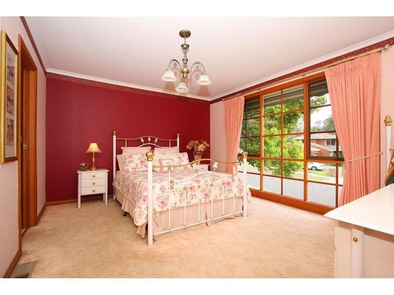 23 Edmund Rice Parade, Watsonia North VIC 3087