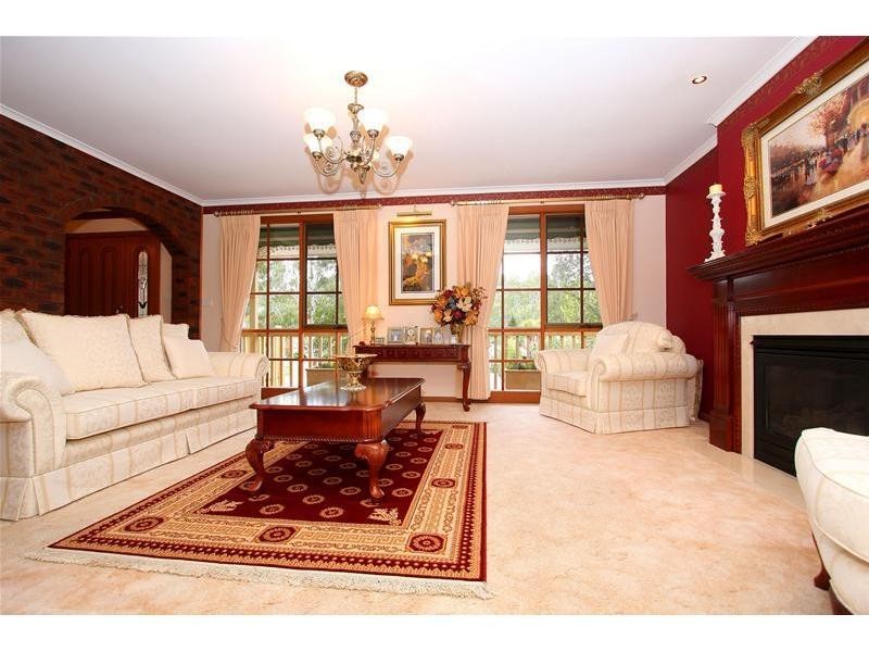 23 Edmund Rice Parade, Watsonia North VIC 3087