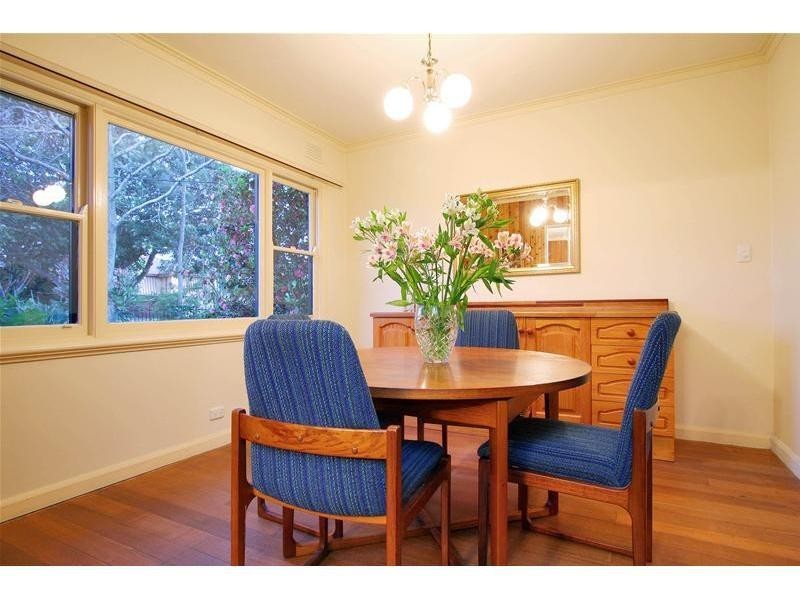 35 Crellin Crescent, Watsonia VIC 3087