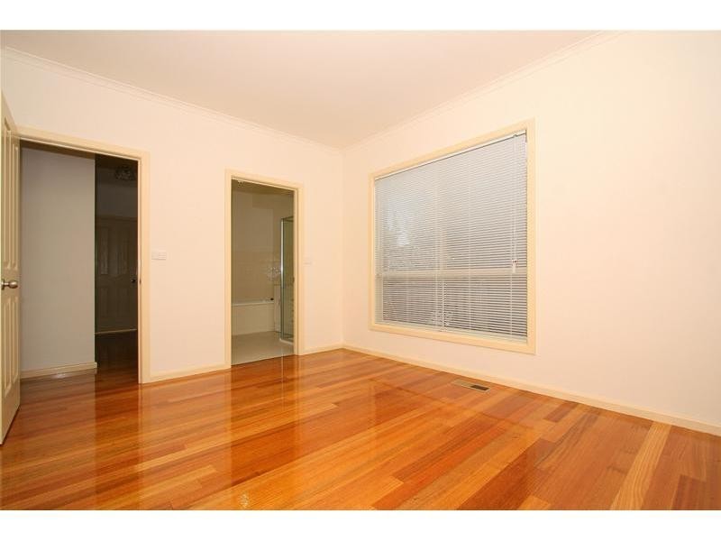 2/3 Eden Avenue, Watsonia VIC 3087